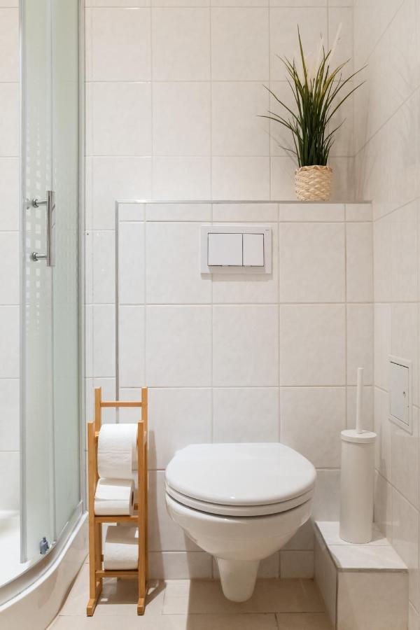 Bright, Cozy & Quiet Apartment Wina Bagian luar foto
