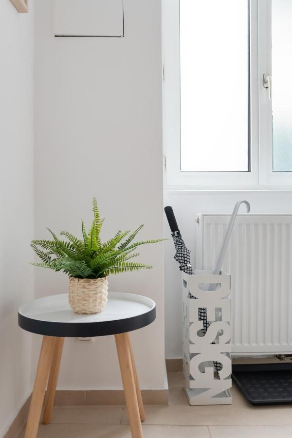 Bright, Cozy & Quiet Apartment Wina Bagian luar foto